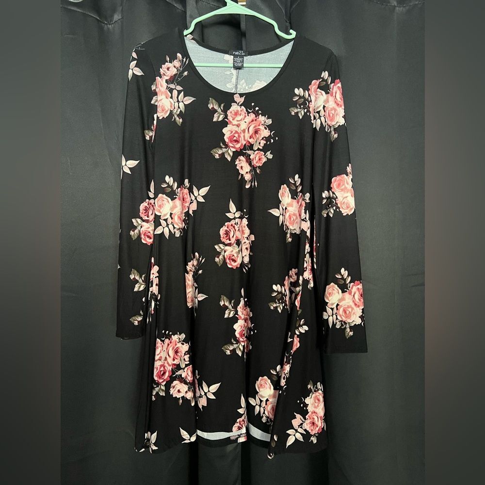 Rue 21 Size Small Long Sleeve Floral Dress